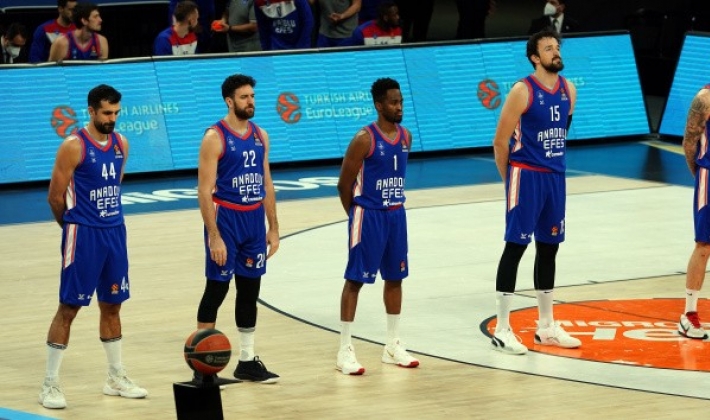 Anadolu Efes'in konuğu Zalgiris Kaunas