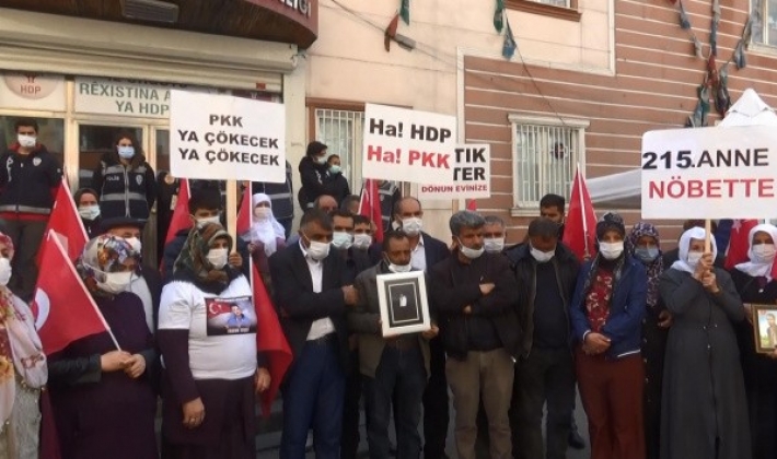Diyarbakır'da evlat nöbetine katılım devam ediyor
