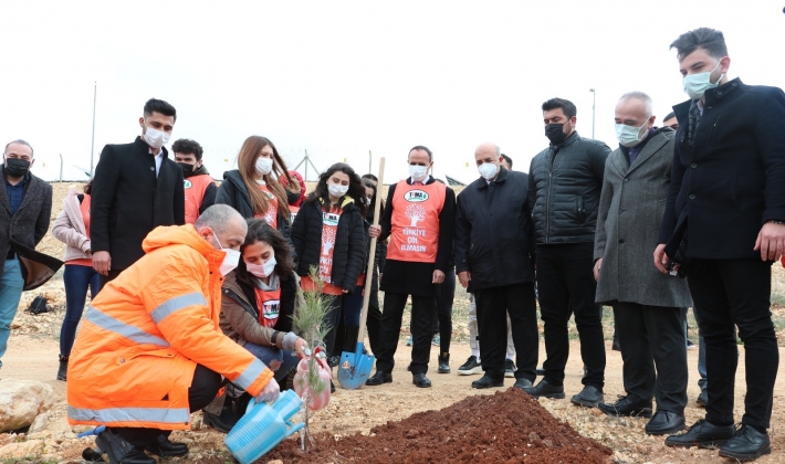 106 Fidan HKÜ Kampüsünde Toprakla Buluştu!