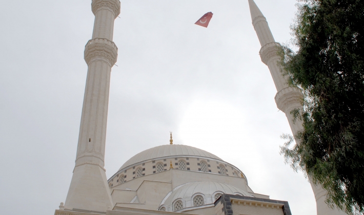 Bilal Çeker Cami tamamlanmak üzere