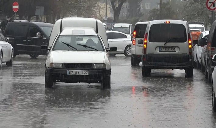 Gaziantep’te yağmur etkili oluyor