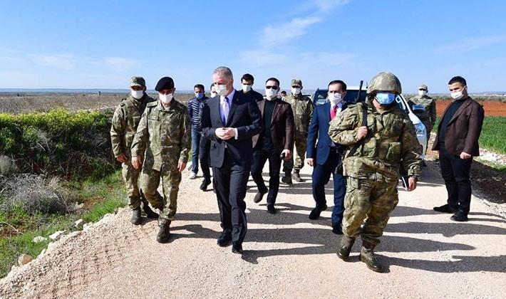 Vali Gül sınır hattında denetimde