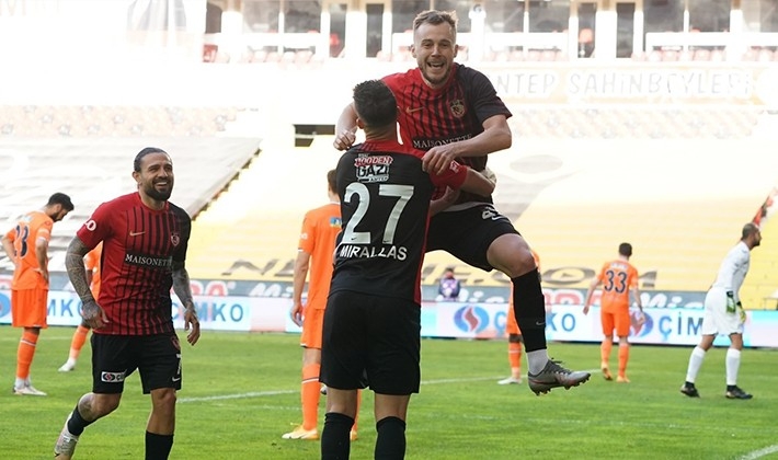  Gaziantep FK: 2 - Medipol Başakşehir: 0