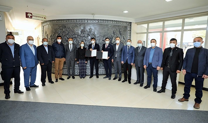  Başkan Fadıloğlu’ndan personellere zam