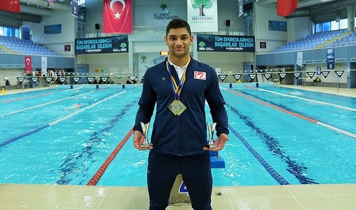 Şampiyon yüzücüden 2 gümüş madalya