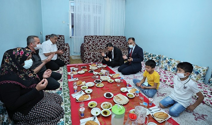 İşçi Bayramında işçileriyle iftar açtı