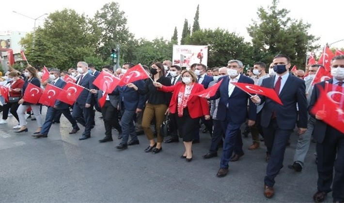 Gazi kentteki 15 Temmuz gecesinde renkli görüntüler