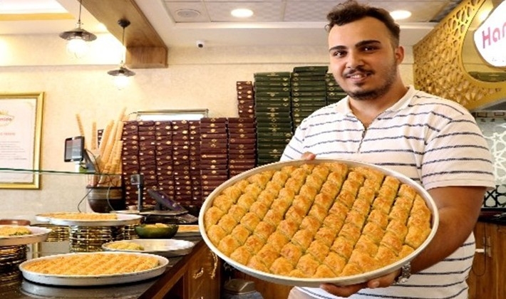 Baklava ustalarının yoğun mesaisi başladı